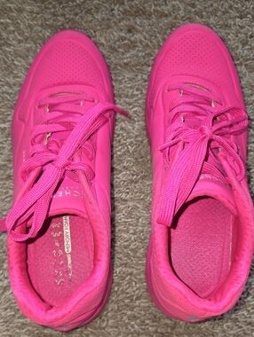 Skechers Women's Neon Pink Athletic Sneakers
